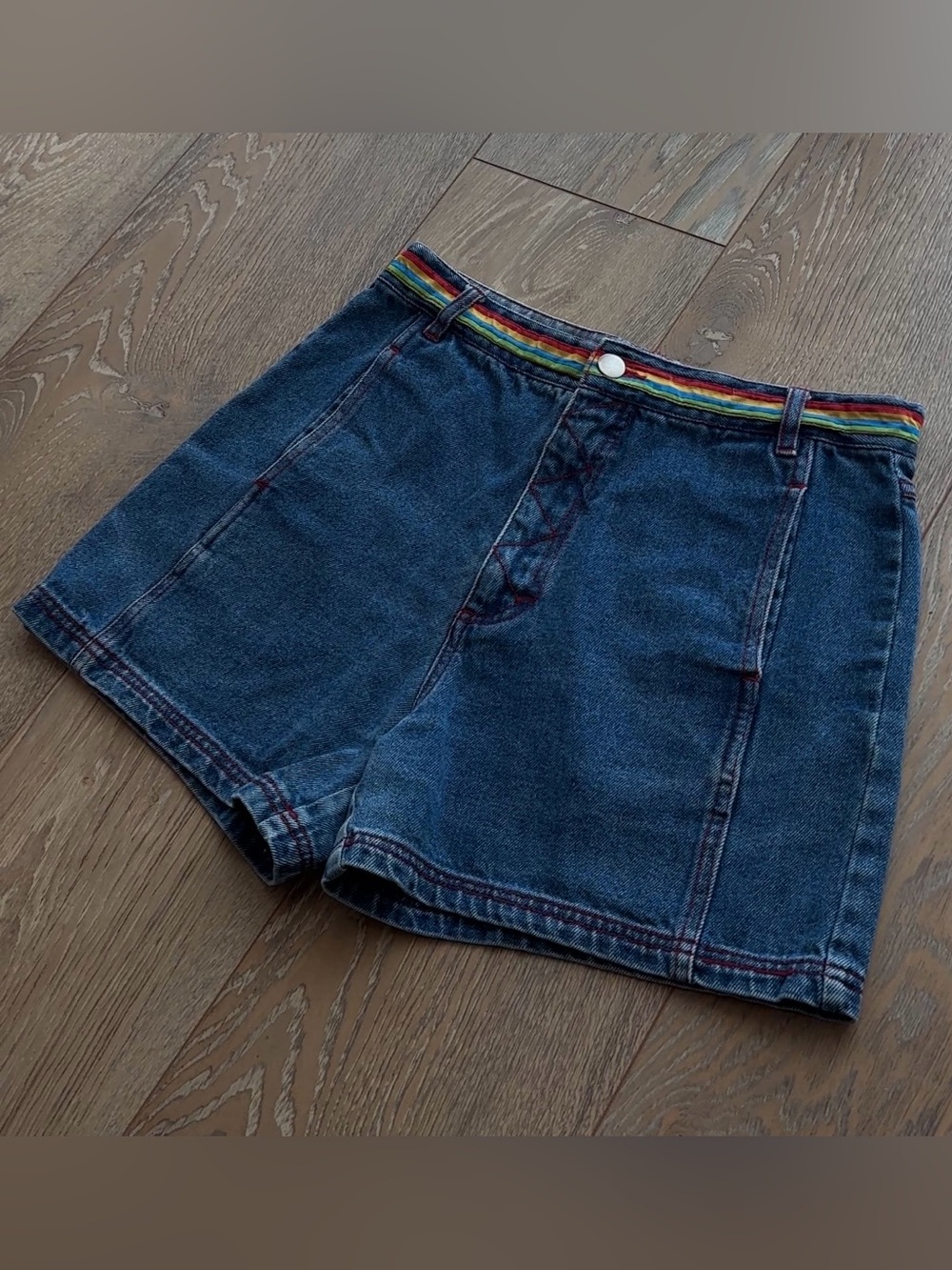 90s Vintage High Waisted Rainbow Denim Shorts - Size 26